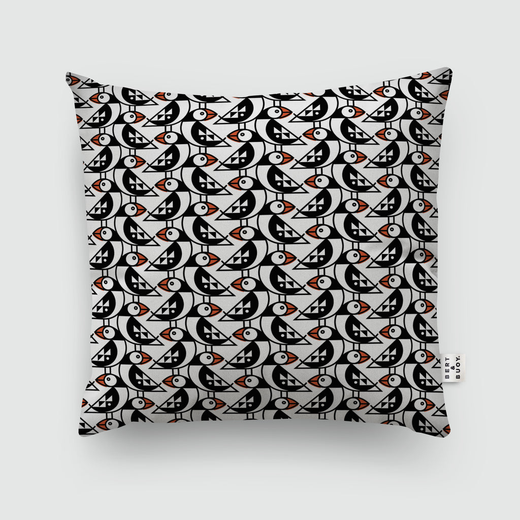 STUDIO OUTLET | PUFFIN PATTERN CUSHION COVER