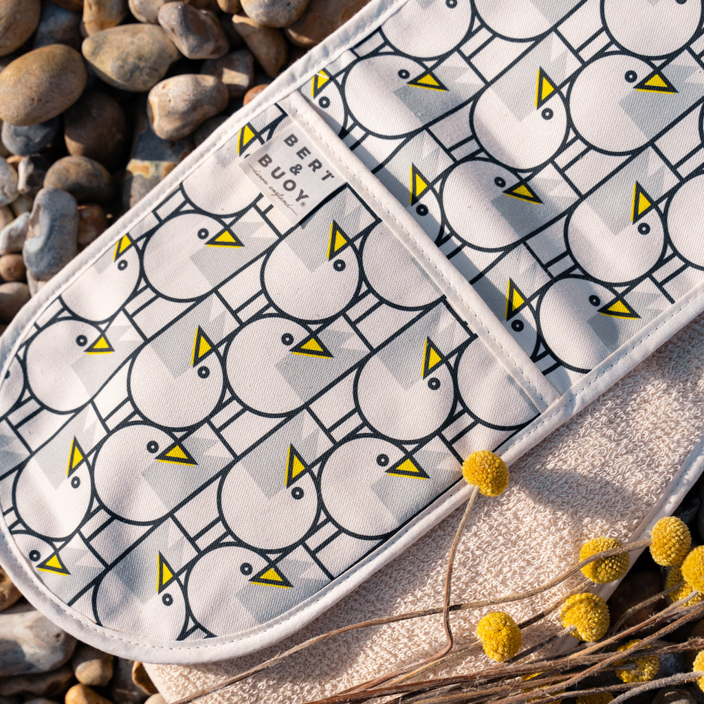 BERT & BUOY DOUBLE OVEN GLOVE GREAT GULLS
