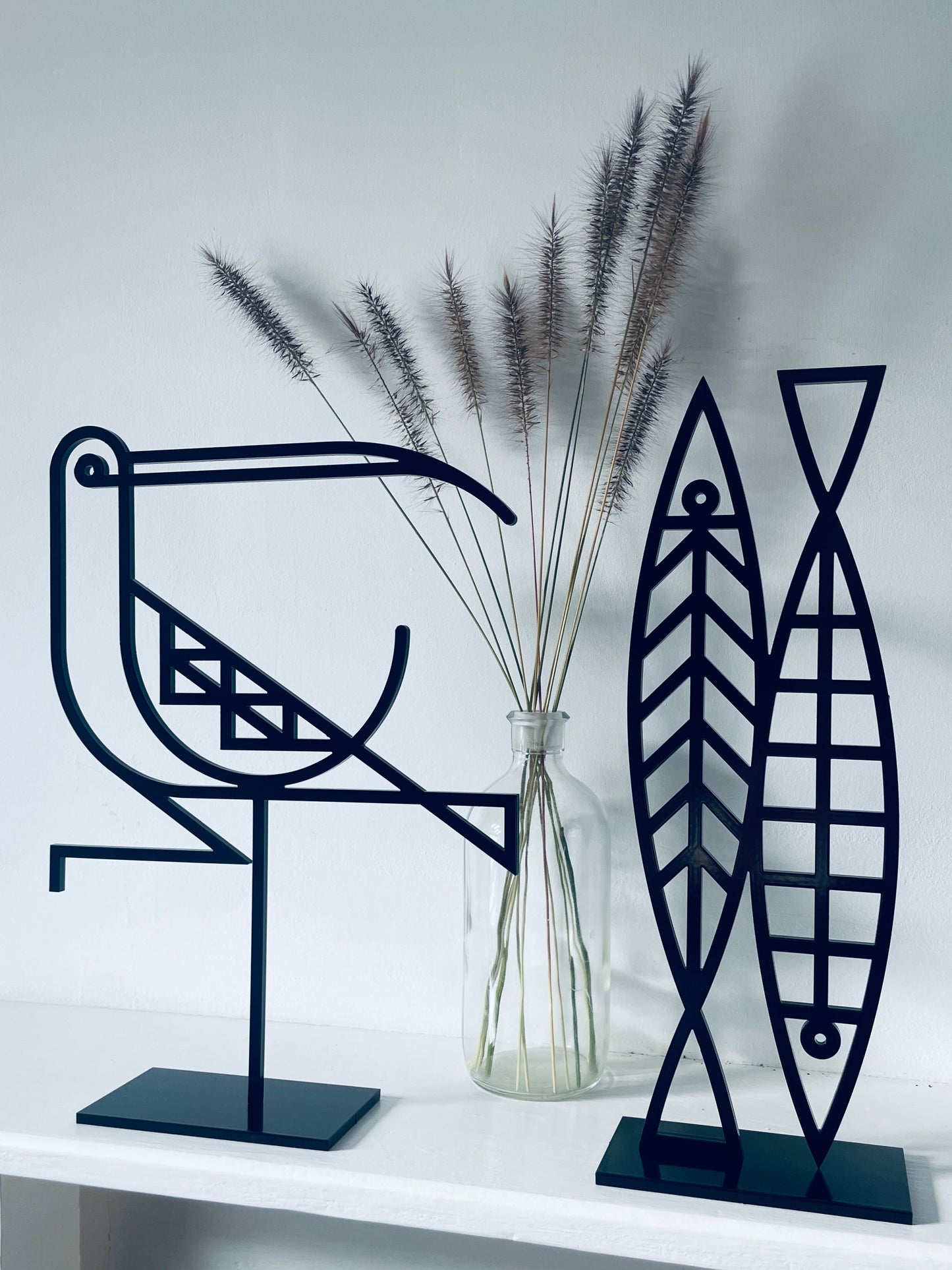 Calling Curlew Line Art Metalwork Sculpture